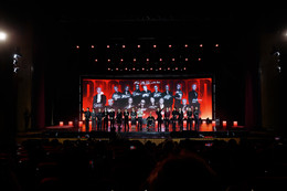 https://static-images.vnncdn.net/vps_images_publish/000001/000003/2026/6/14/fan-meeting-003-739.jpg