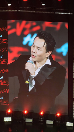 https://static-images.vnncdn.net/vps_images_publish/000001/000003/2026/6/14/fan-meeting-005-712.jpg