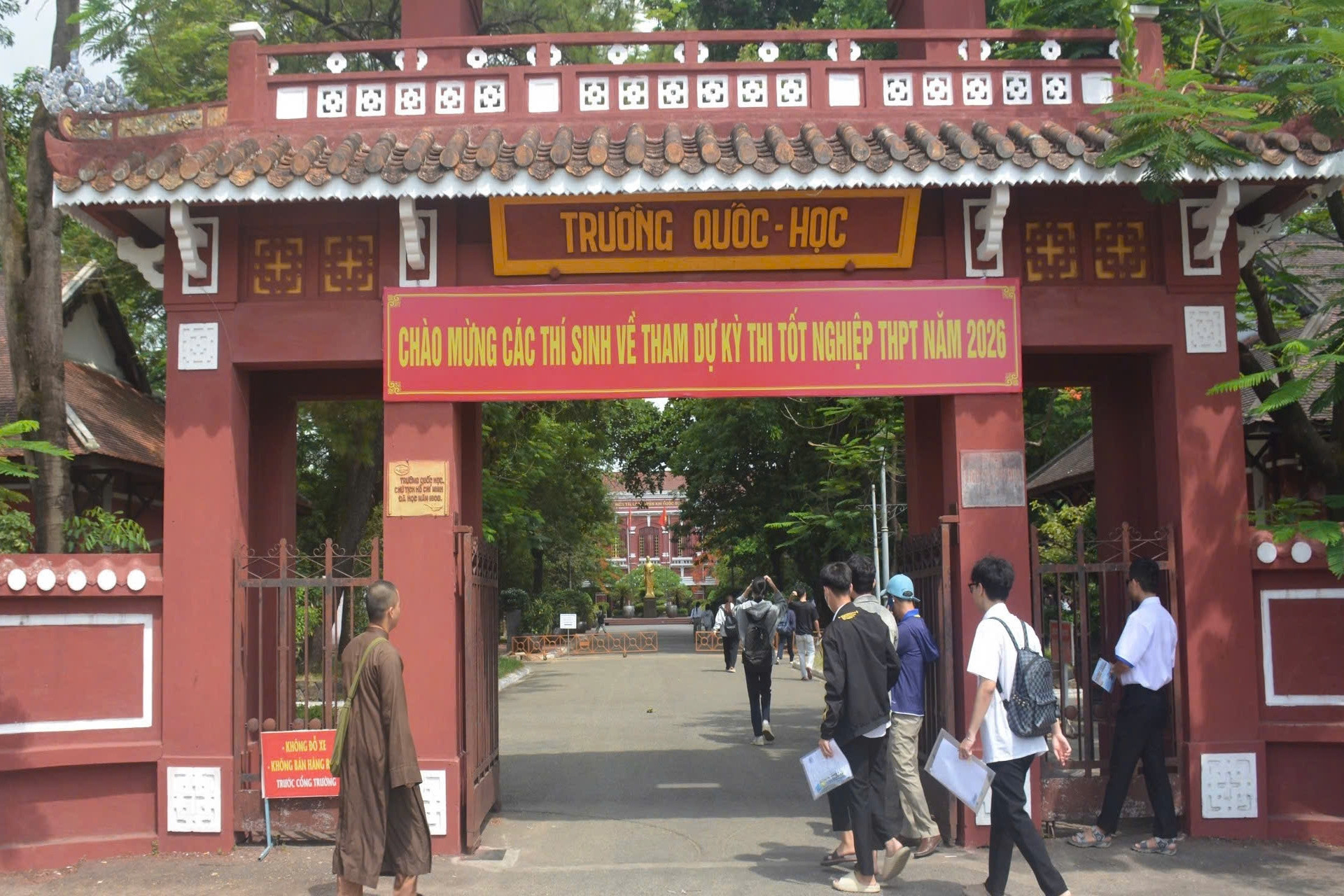 Huế công bố điểm chuẩn lớp 10, nhiều trường tăng so với năm trước
