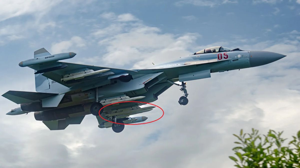 Tên lửa R 77M 3.jpg
