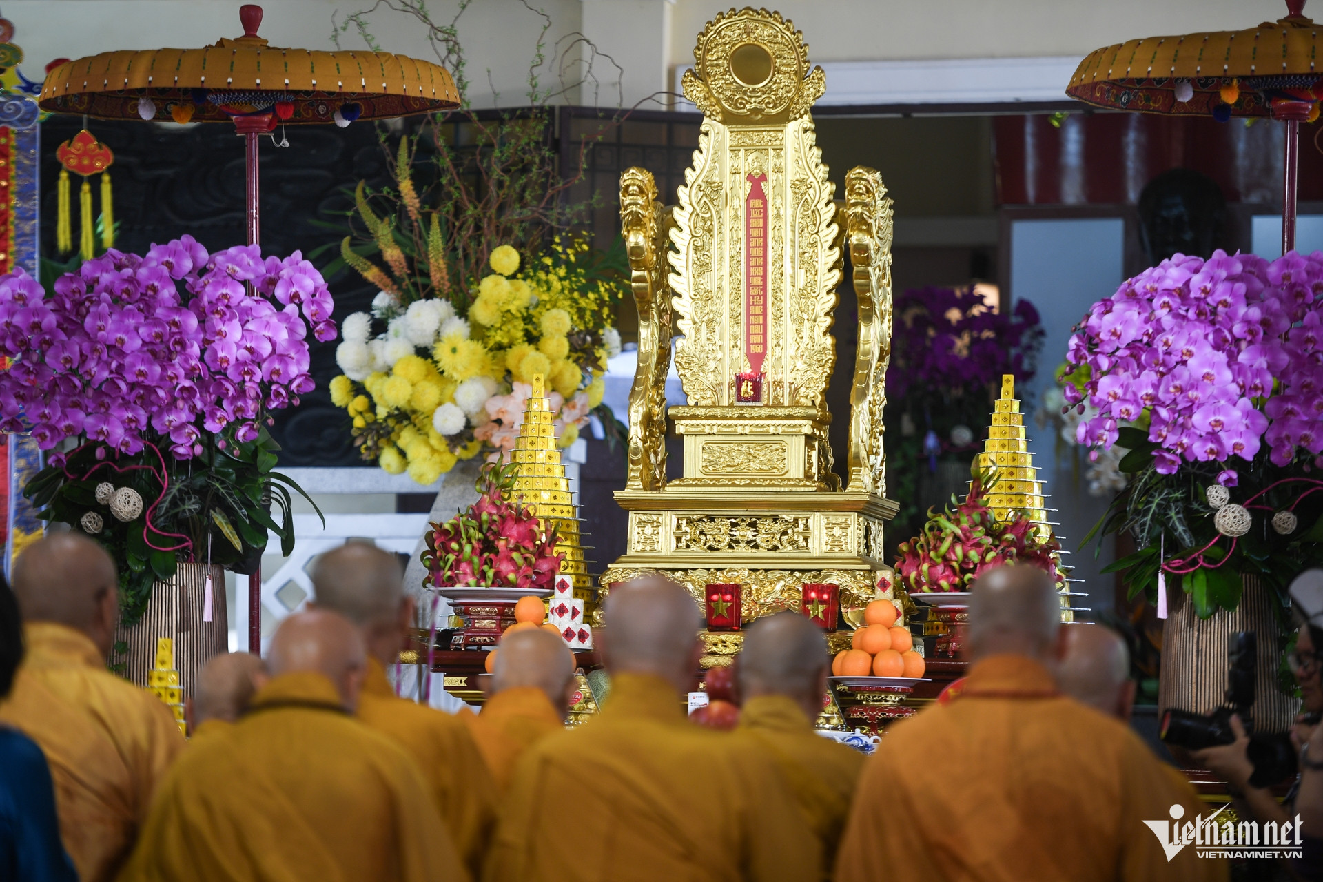 https://static-images.vnncdn.net/vps_images_publish/000001/000003/2026/6/14/w-cau-sieu-liet-si-tphcm-nguyen-hue-2-1210.jpg