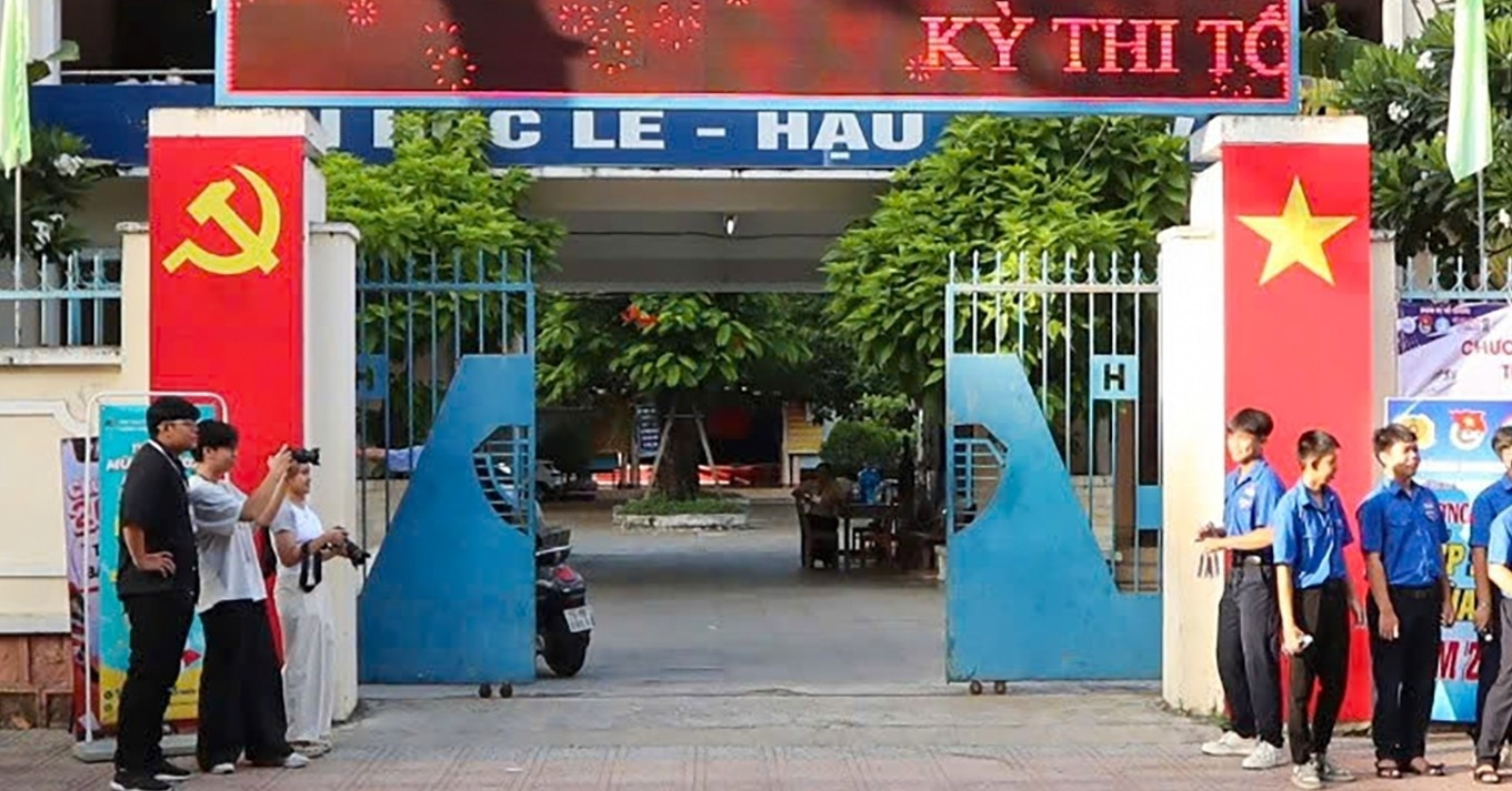 Xác minh vụ thí sinh dùng tài liệu thi tốt nghiệp THPT nhưng không bị xử lý