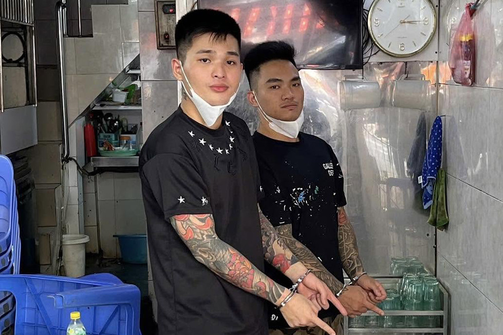 Vụ vác điếu cày đánh người ở Hà Nội: Nghi can thứ 2 ra đầu thú