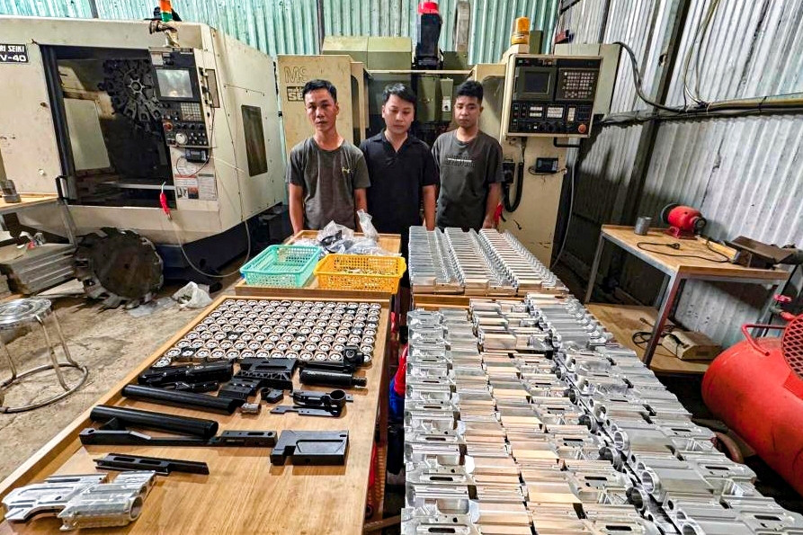 Bóc gỡ tận gốc các 'công xưởng' chế tạo súng đạn quy mô lớn