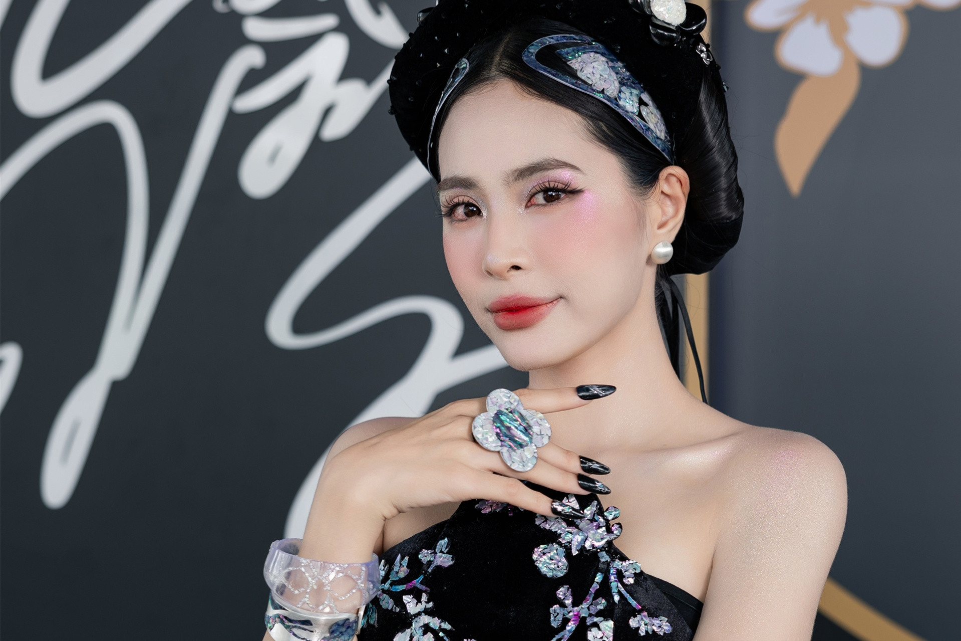'Lá ngọc cành vàng' của ca nương Kiều Anh tiêu tốn mấy tỷ?