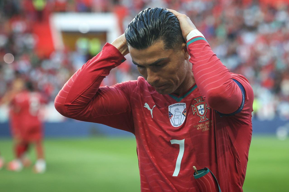 Ronaldo Bo Dao Nha Nigeria.jpg