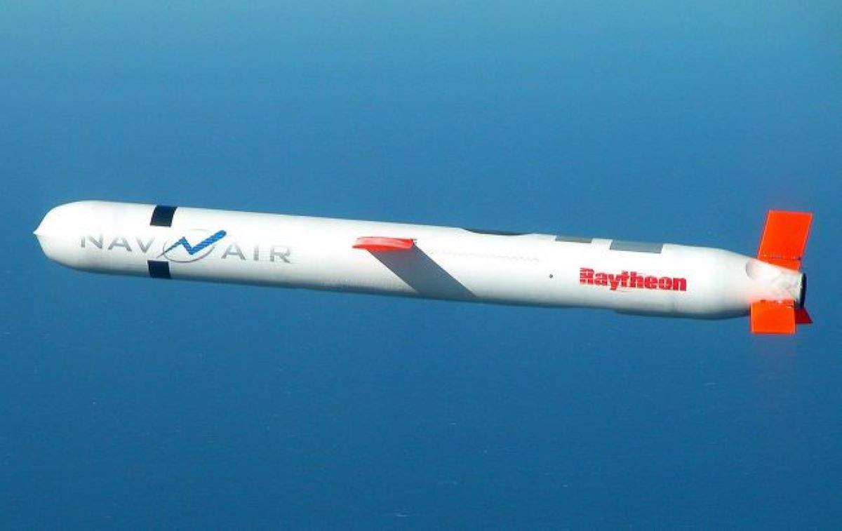 Tên lửa Tomahawk.jpg