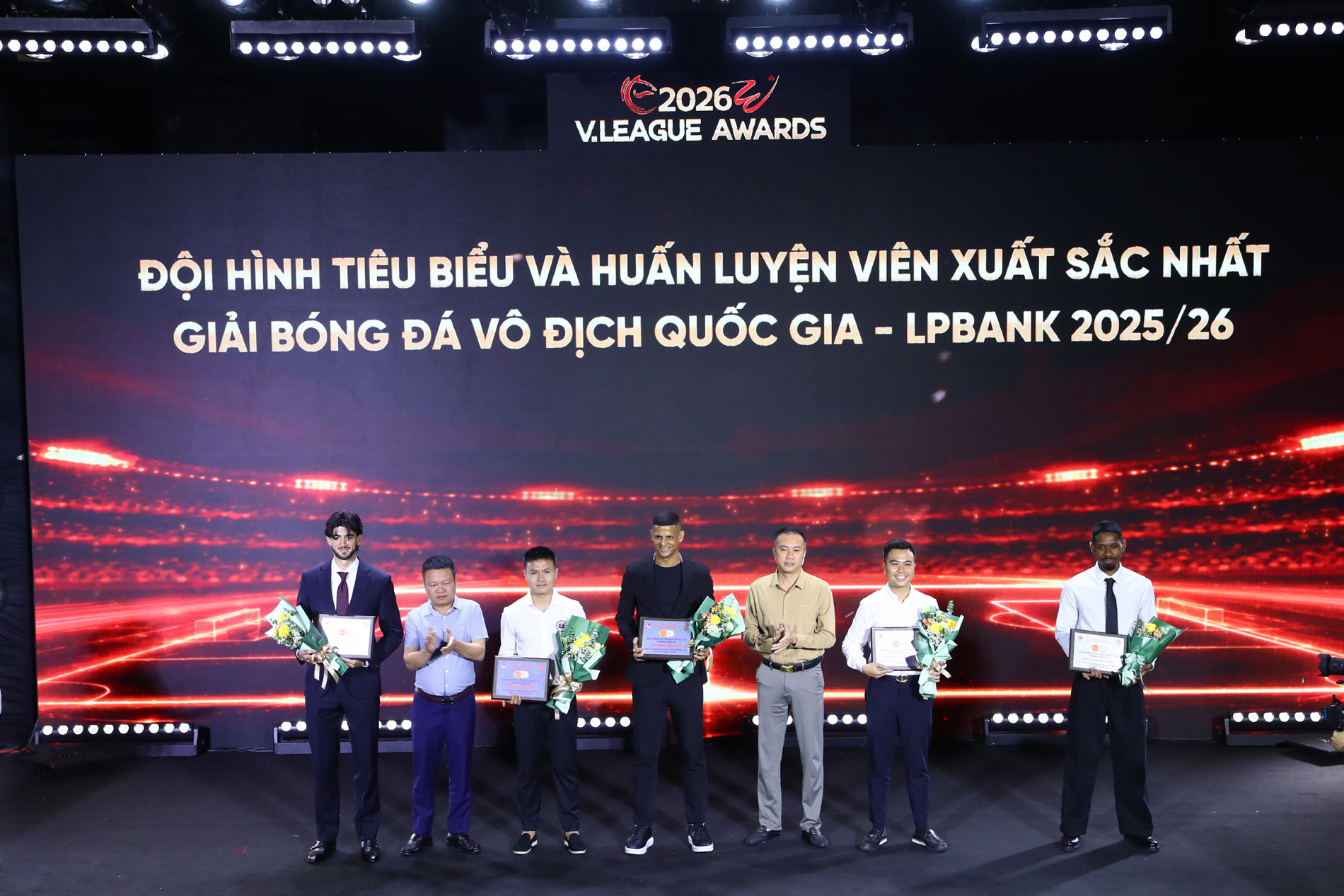 v league 1.JPG