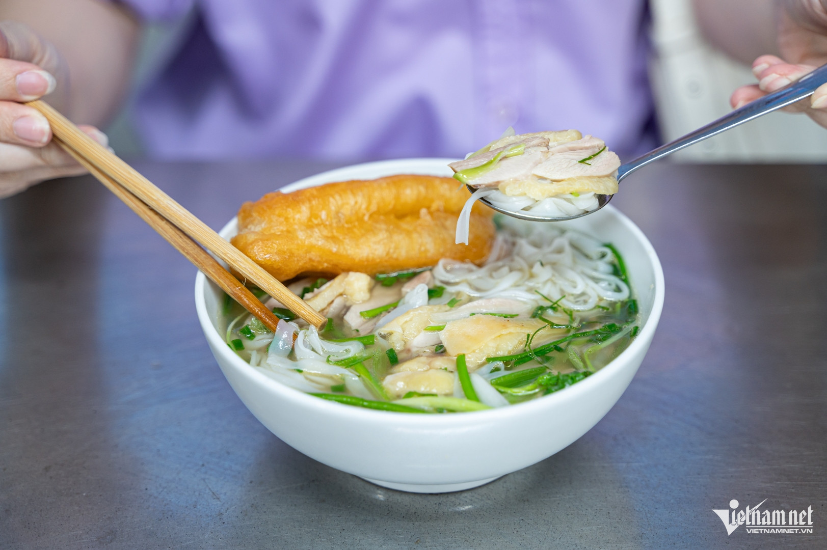 W-phở gà nguyệt michelin.jpg