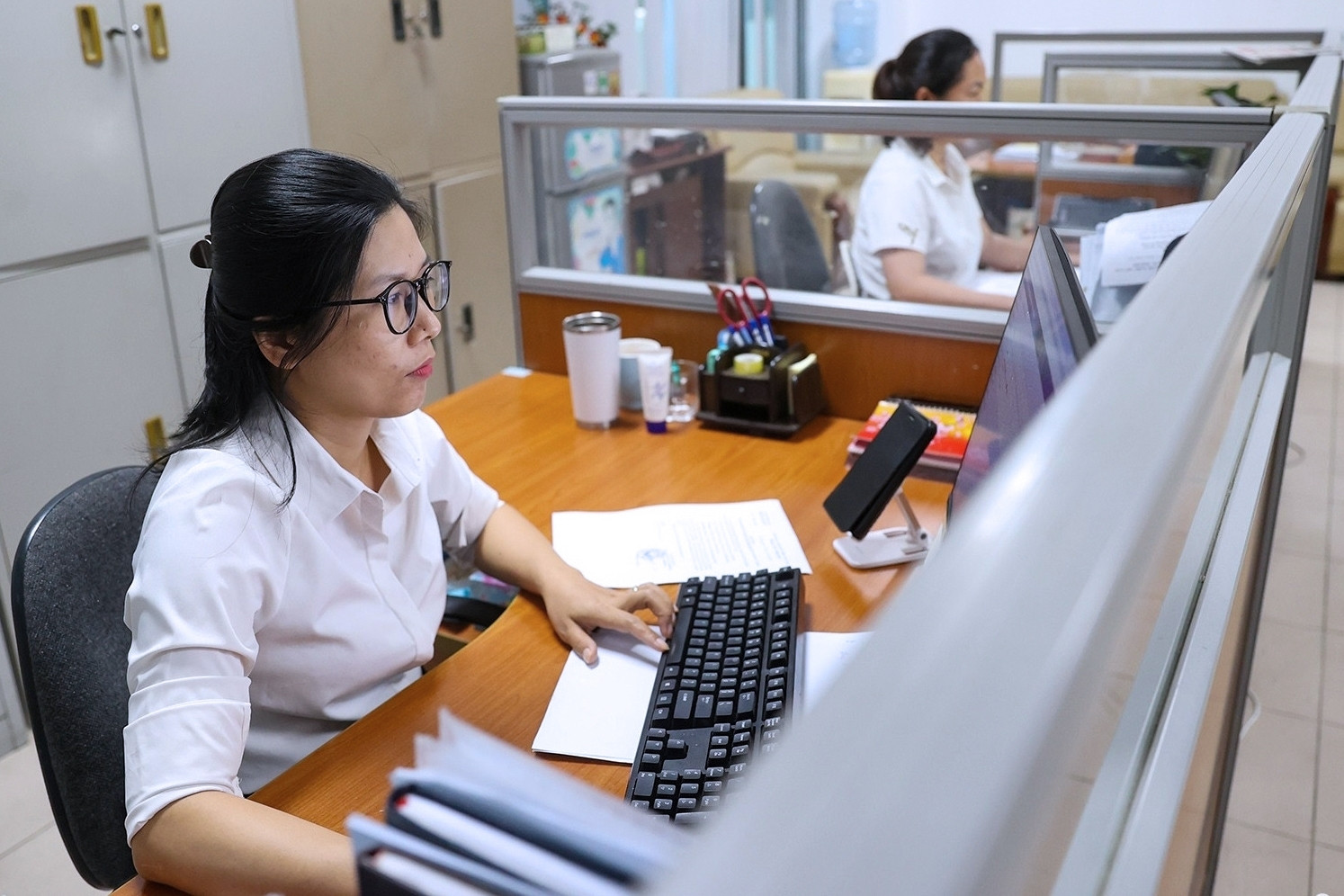 77 công chức ở phường hơn 225.000 dân của Hà Nội