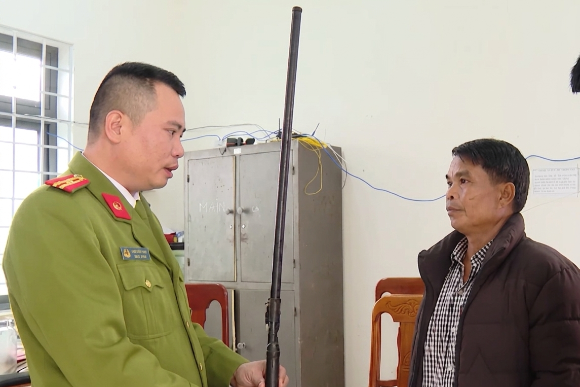 Đưa thông tin pháp luật đến từng thôn bản thông qua người có uy tín