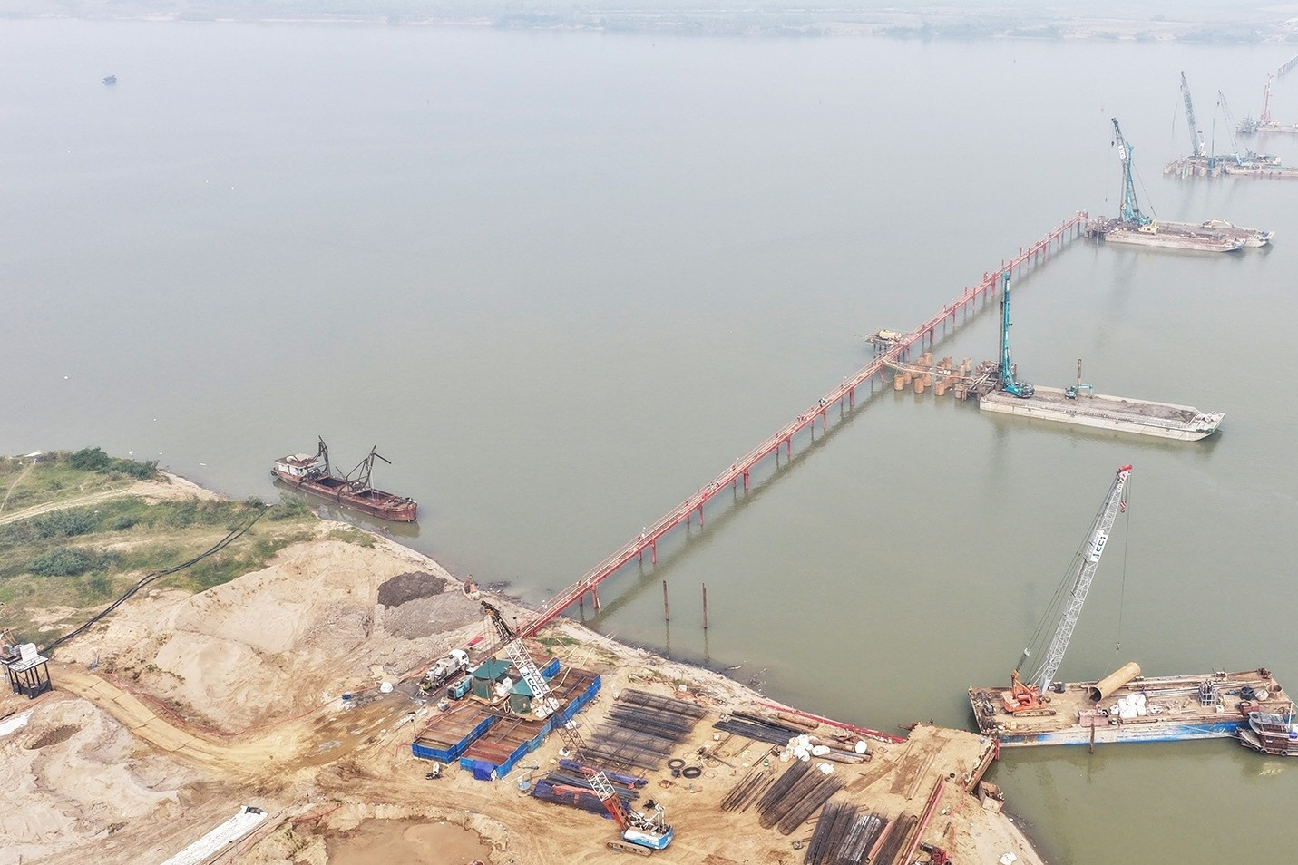 Hà Nội: 6 dự án cầu bắc qua sông Hồng đã hoàn thành giải phóng mặt bằng
