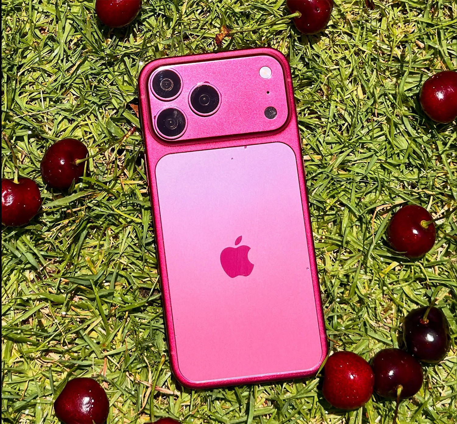 iPhone 18 Pro Max Dark Cherry 5.jpg