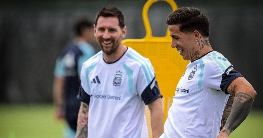 Messi khiến fan reo vui trước trận Argentina vs Algeria ở World Cup