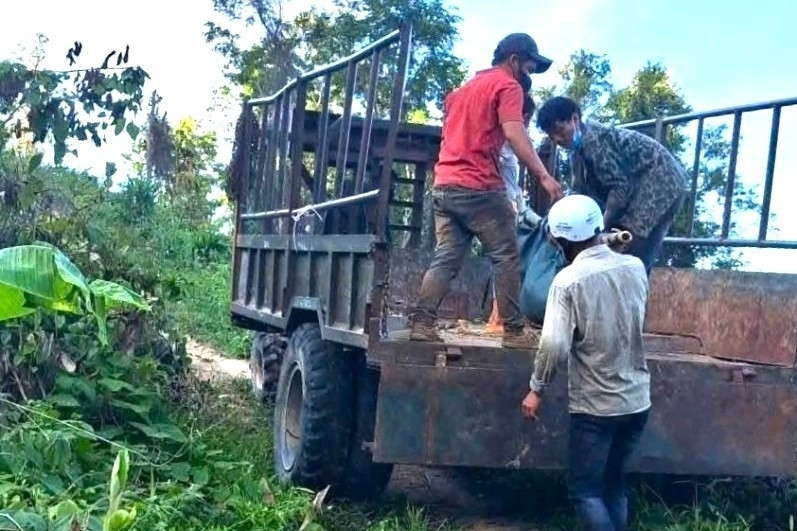 Người đàn ông tử vong nghi do súng tự chế, bạn nhậu bỏ trốn khỏi hiện trường