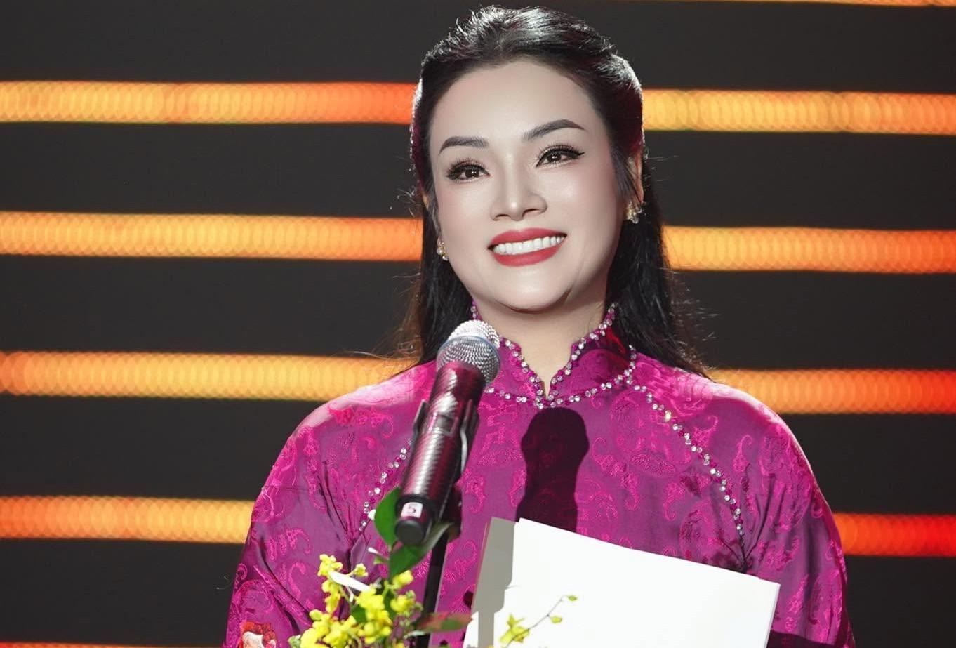 Sao Mai - sân chơi chắp cánh tên tuổi cho PGS Tân Nhàn, TS Anh Thơ trở lại sóng VTV