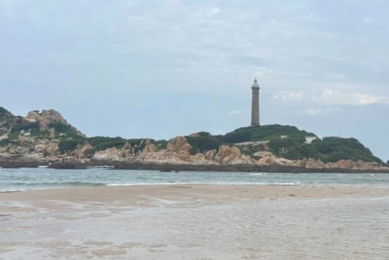 Thiếu niên 15 tuổi bị sóng cuốn mất tích, công an thông tin đặc điểm nhận dạng