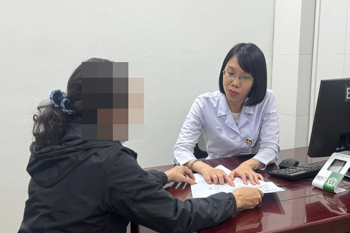 Tuổi xế chiều cô quạnh, người mẹ phải nhập viện vì trầm cảm nặng