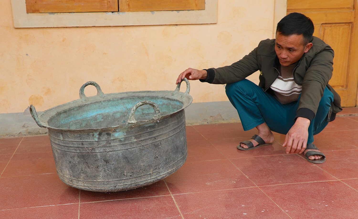 Vạc đồng.JPG