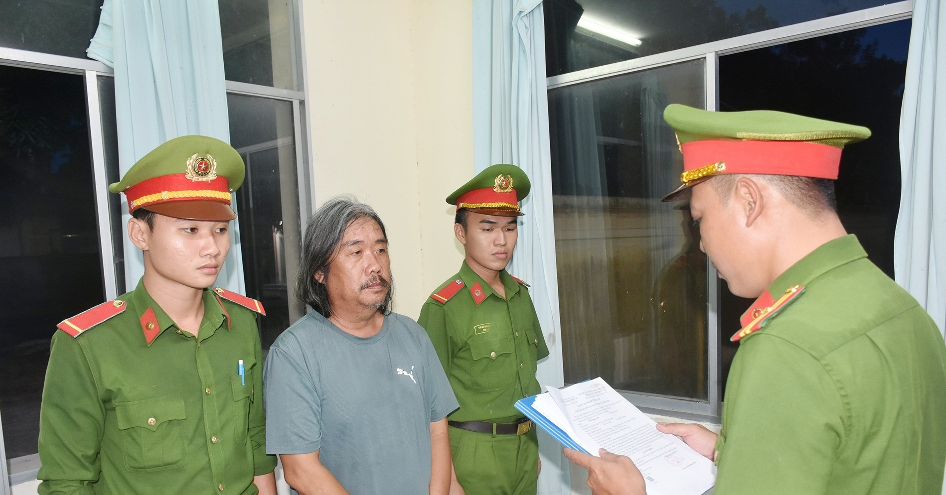 Vụ đốt công ty làm cha ruột và một phụ nữ tử vong: Bắt tạm giam người con trai