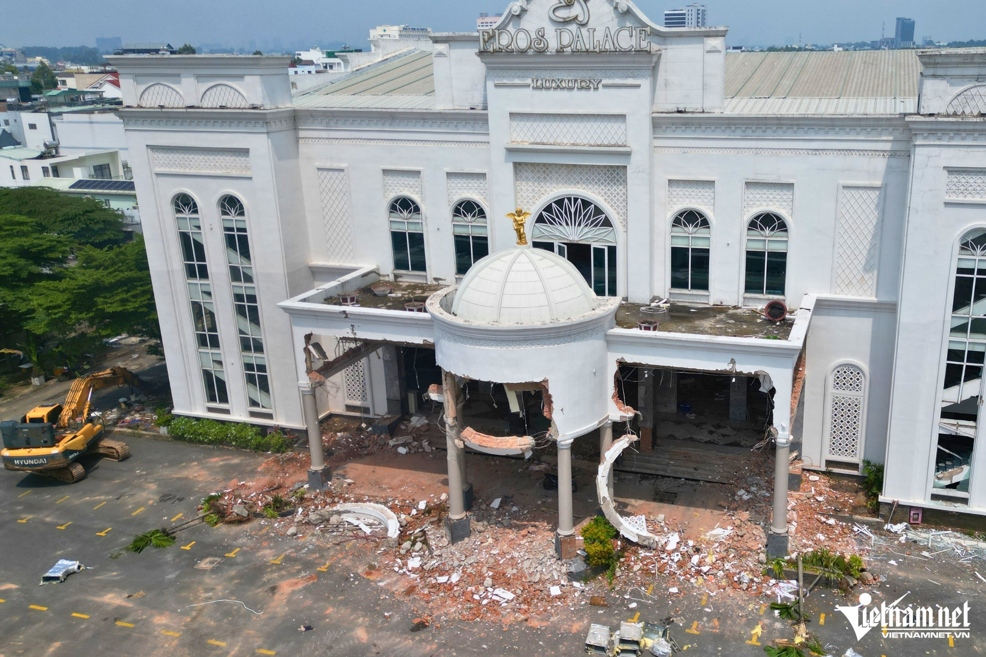 W-eros palace 15.jpg