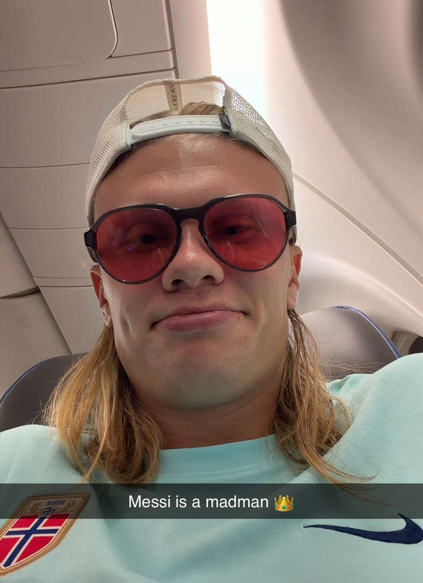 Haaland Messi.jpg