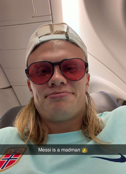Haaland Messi.jpg