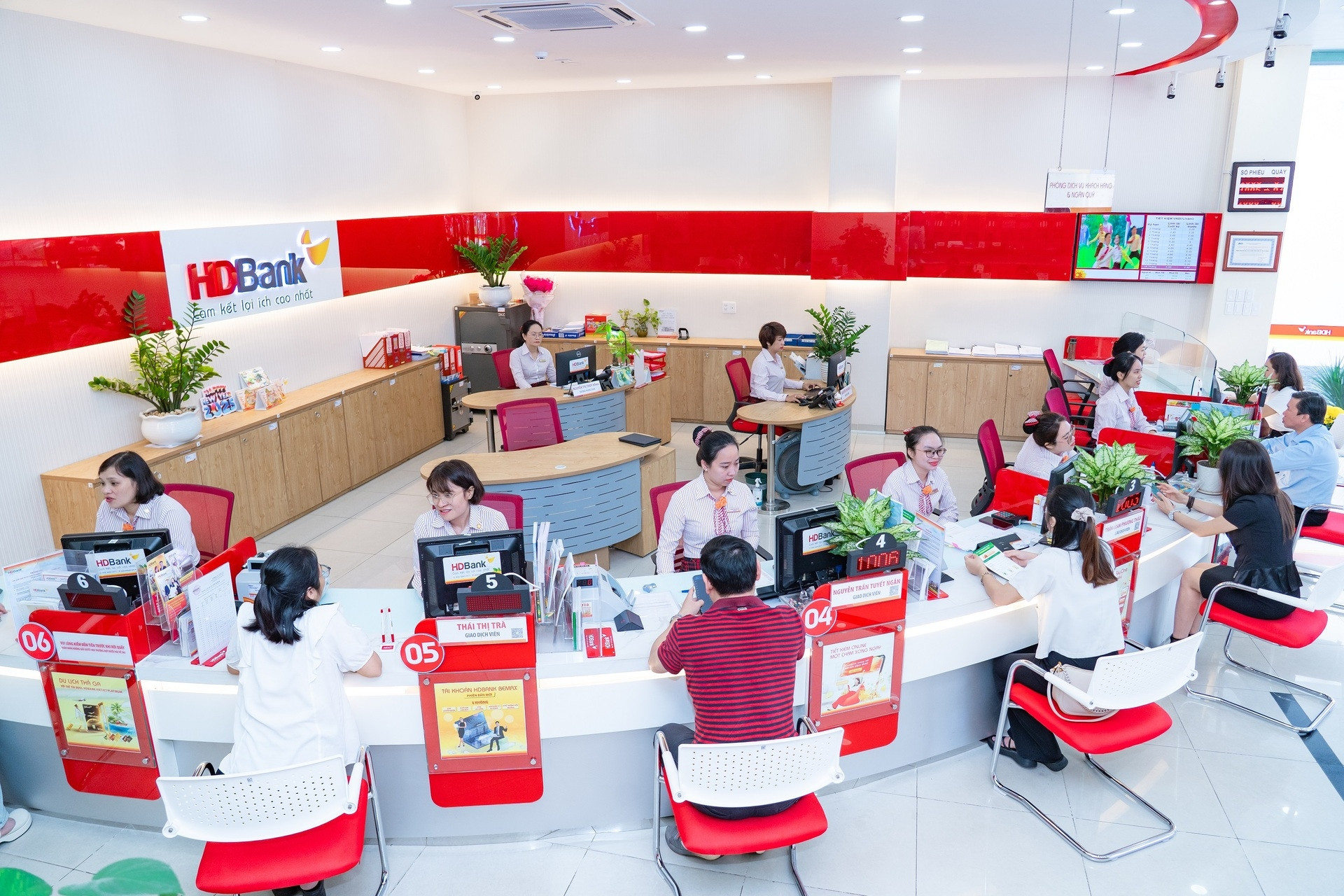 HDBank: Tăng trưởng ấn tượng song hành cùng trách nhiệm cộng đồng