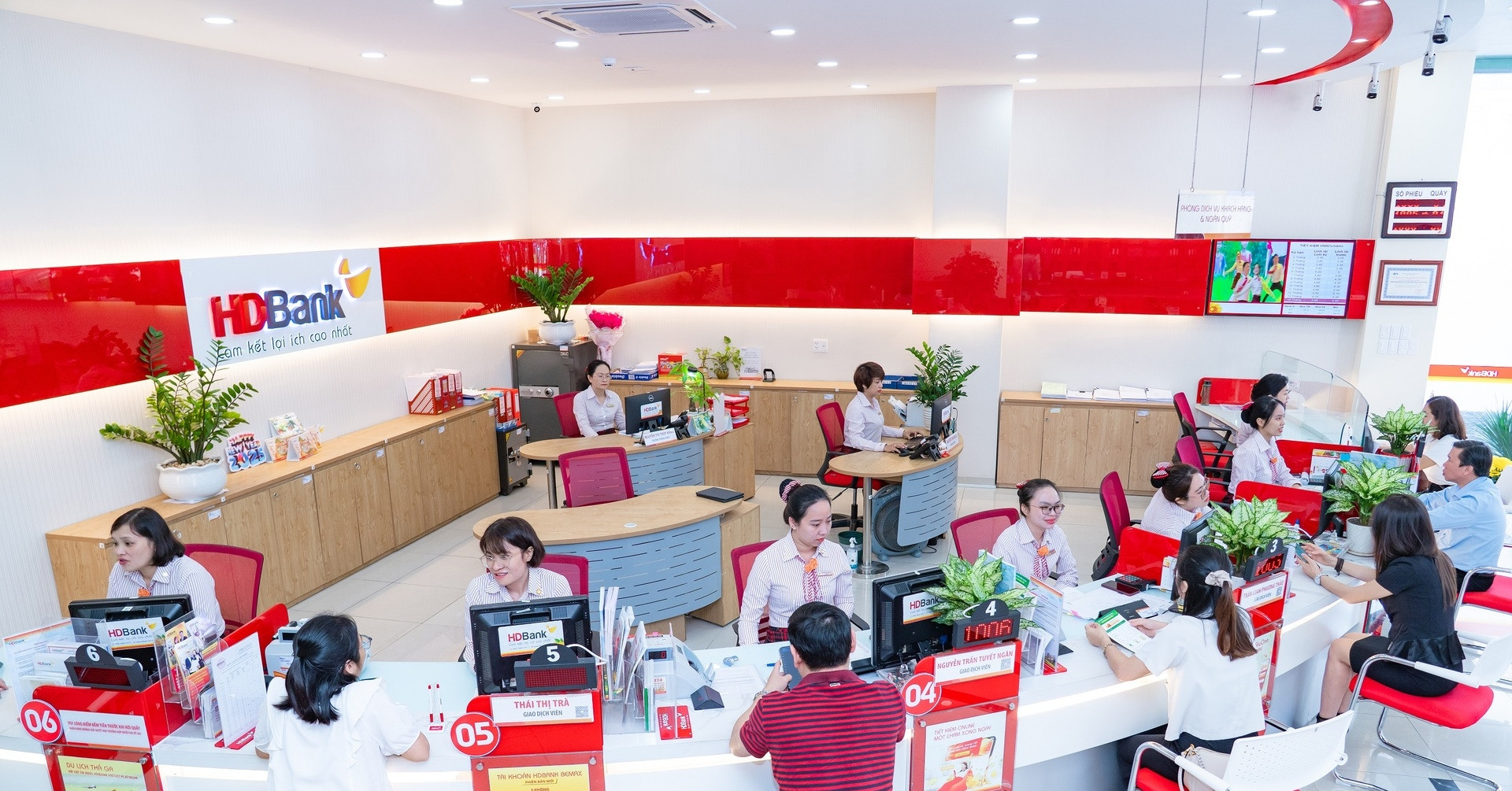 HDBank: Tăng trưởng ấn tượng song hành cùng trách nhiệm cộng đồng