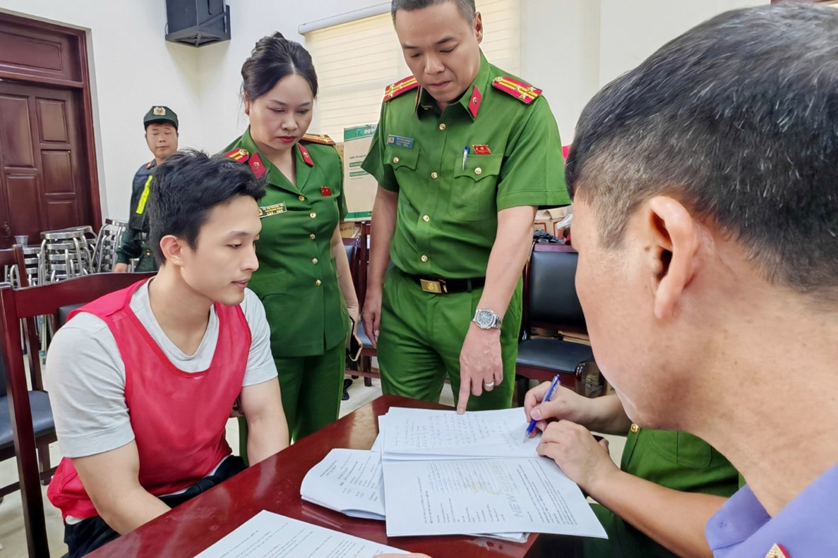 Muốn nhận lại tiền trong vụ lừa đảo 'sở hữu kỳ nghỉ', nạn nhân cần làm gì?