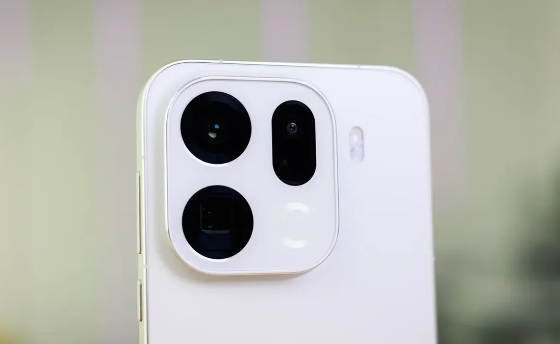 Oppo Find X9 Pro.png