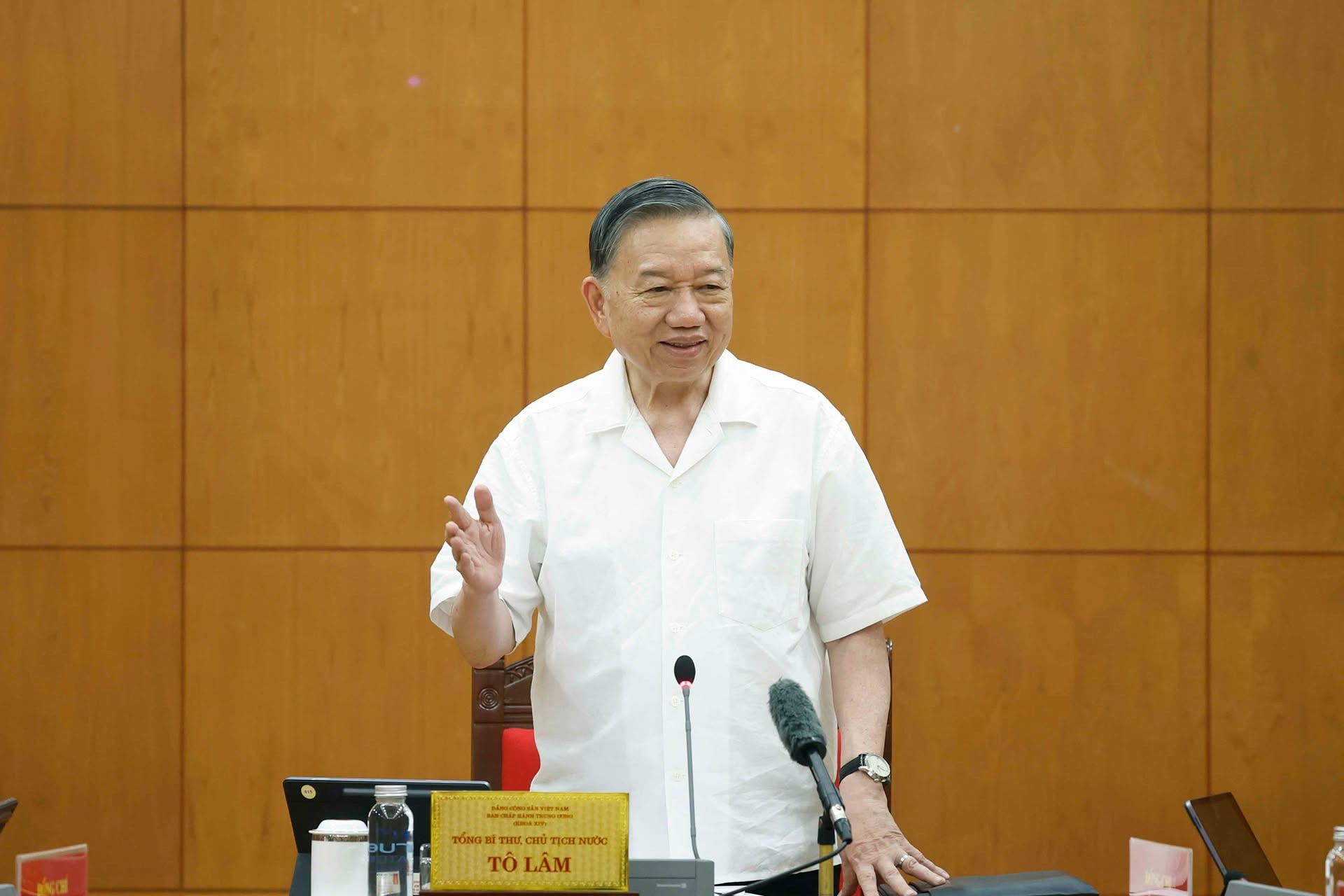 Phát biểu của Tổng Bí thư, Chủ tịch nước tại cuộc họp tổng kết 100 năm Đảng lãnh đạo