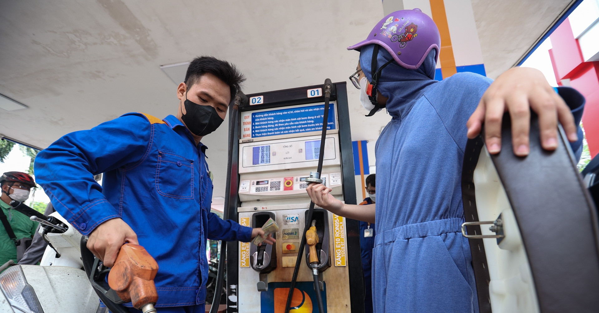 Giá xăng dầu hôm nay 18/6: Thế giới đi lên, trong nước chiều nay có giá mới