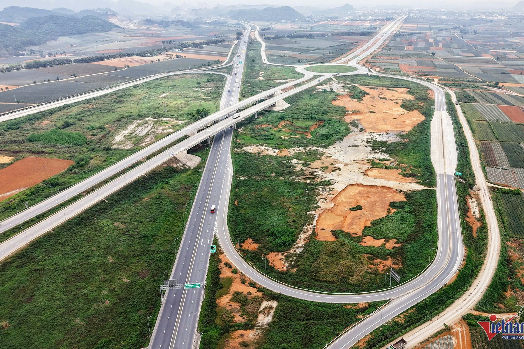 Ninh Bình khởi công dự án đường gần 7.000 tỷ, vận tốc thiết kế 100km/h
