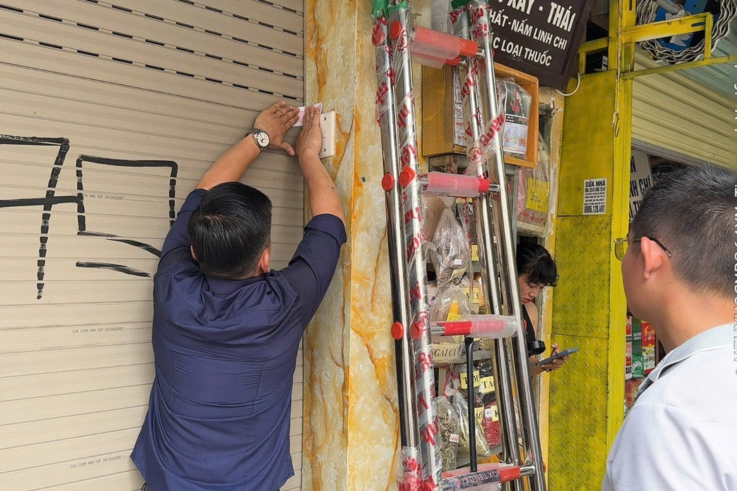 Hà Nội cưỡng chế thu hồi nhà công ở 'đất vàng' Hoàn Kiếm