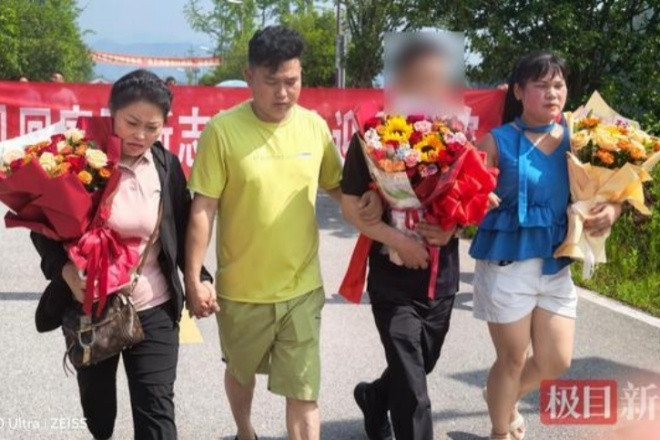 Hai chị em cùng bị bắt cóc, 39 năm sau mới biết sống cách nhau chỉ hơn 10km