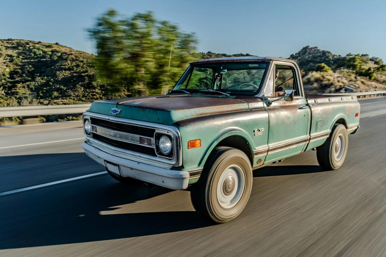 Icon 4x4 Chevrolet C10 Silverado 44 1536x1024.webp
