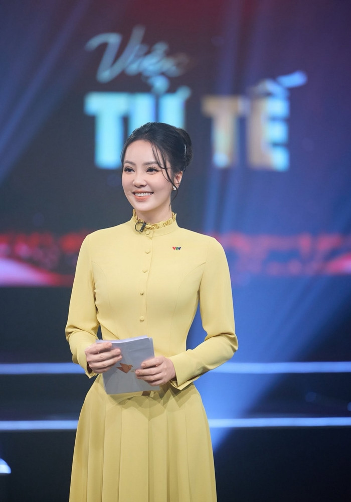 https://static-images.vnncdn.net/vps_images_publish/000001/000003/2026/6/18/thuy-van-06-1943.jpg