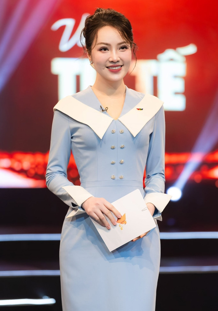 https://static-images.vnncdn.net/vps_images_publish/000001/000003/2026/6/18/thuy-van-08-1945.jpg