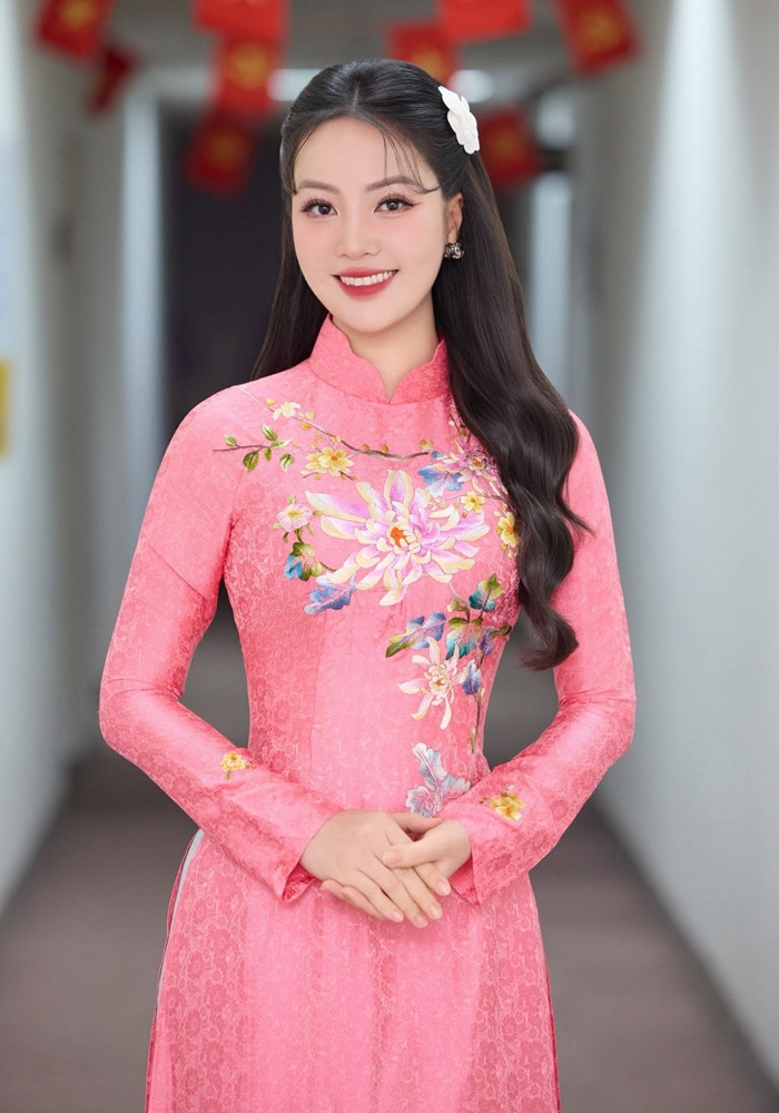 https://static-images.vnncdn.net/vps_images_publish/000001/000003/2026/6/18/thuy-van-09-1946.jpg