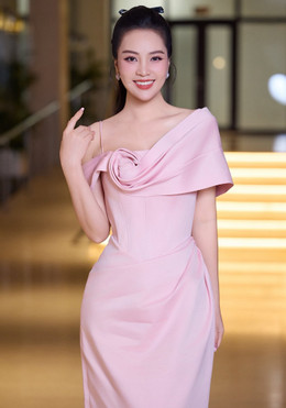 https://static-images.vnncdn.net/vps_images_publish/000001/000003/2026/6/18/thuy-van-10-1949.jpg