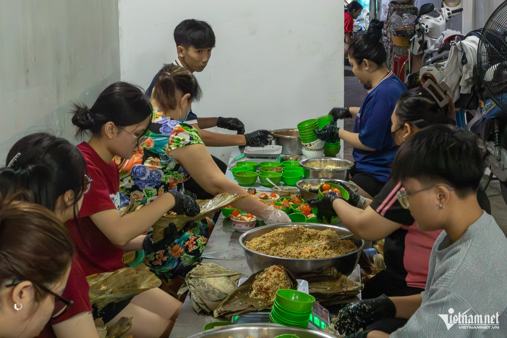 W-Bánh ú bá trạng Tuấn Hùng 18.jpg