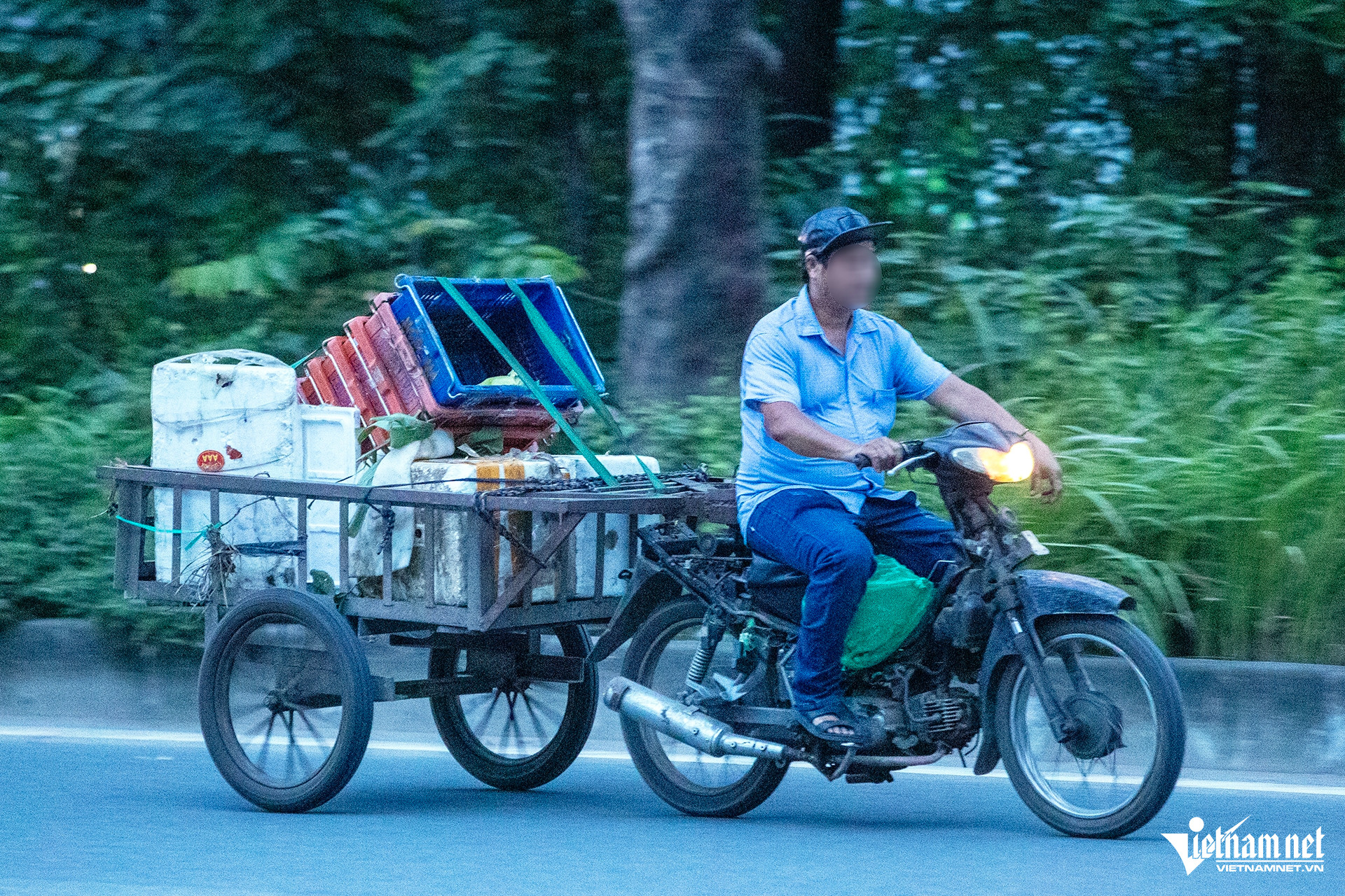 https://static-images.vnncdn.net/vps_images_publish/000001/000003/2026/6/18/w-cho-hang-cong-kenhhieu5993-2-sao-chep-822.jpg