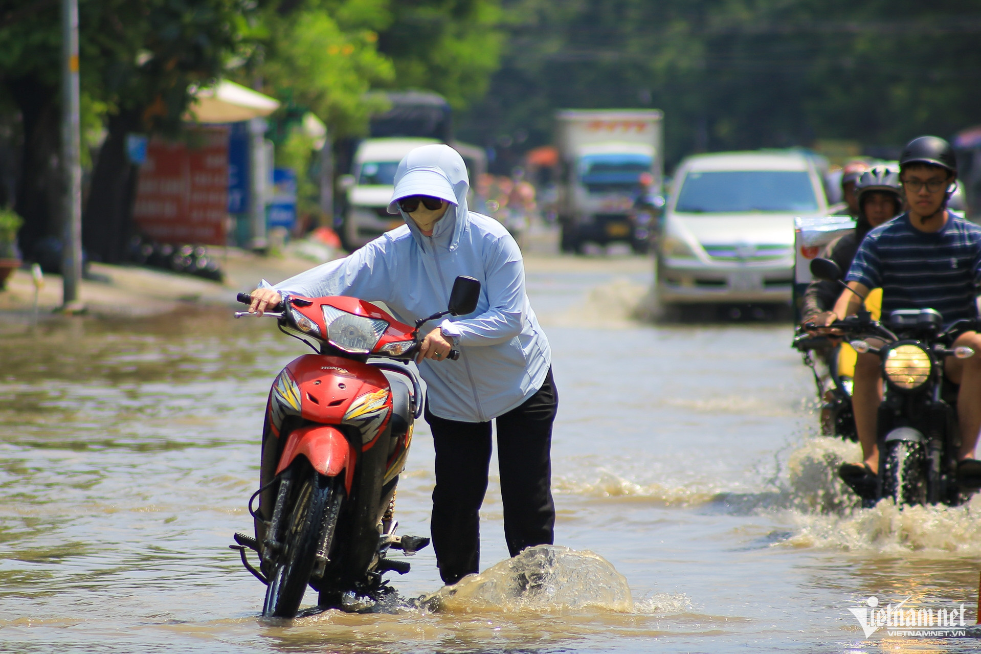 W-đường Đặng Thuỳ Trâm   Nguyễn Dũng 6.jpg
