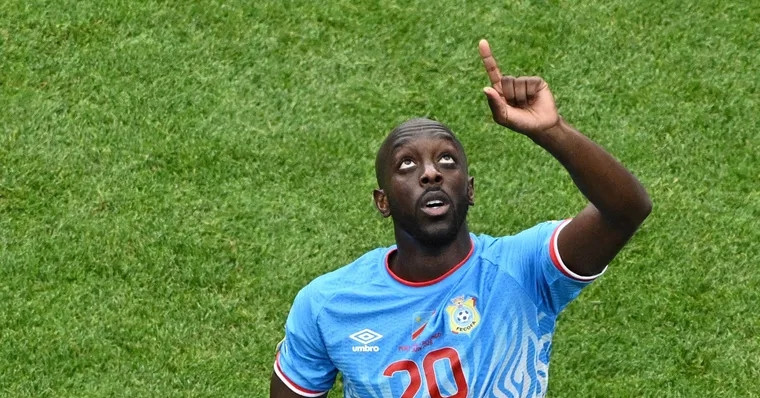 Xúc động kỳ tích về người hùng CHDC Congo gieo sầu cho Bồ Đào Nha