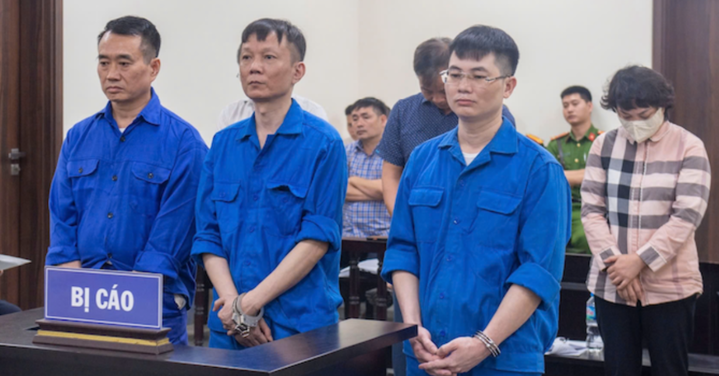 Bản án dành cho nhóm cựu cán bộ nhận hối lộ ở Hà Nội