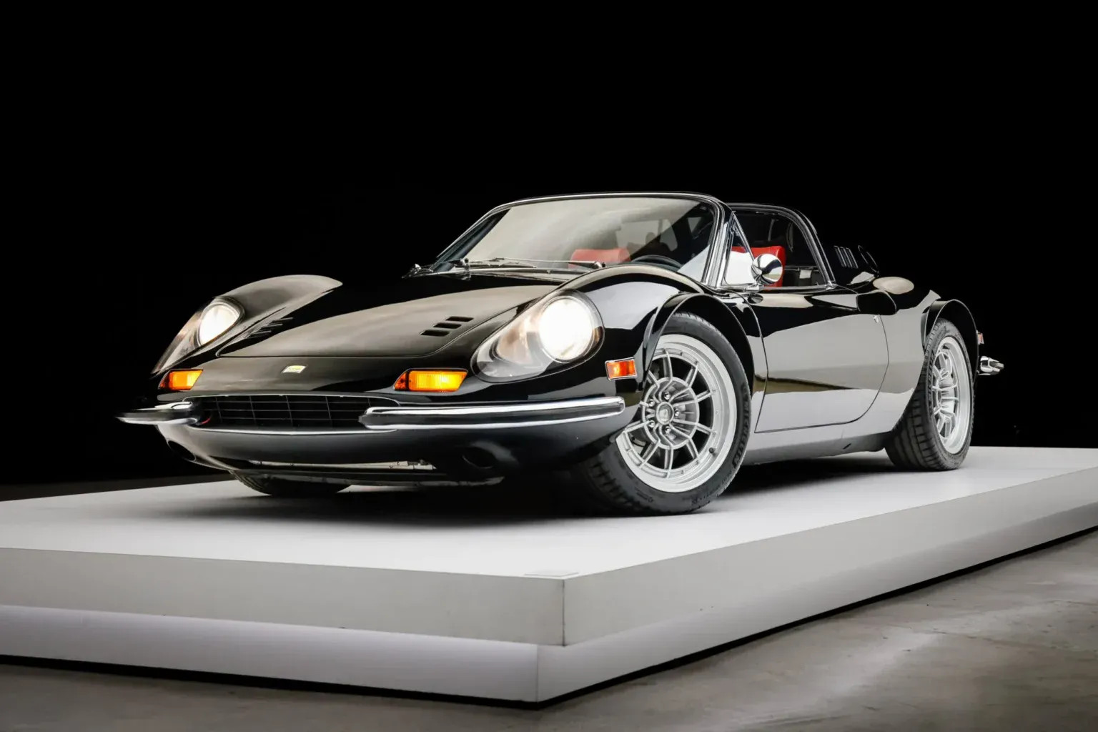 Ferrari 246 GTS V8 1 1536x1024.webp
