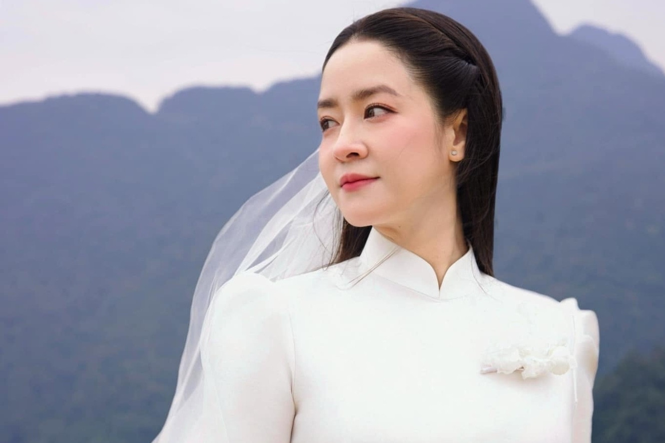 Nữ tiến sĩ văn hoá trên phim VTV ngoài đời ly hôn năm 21 tuổi