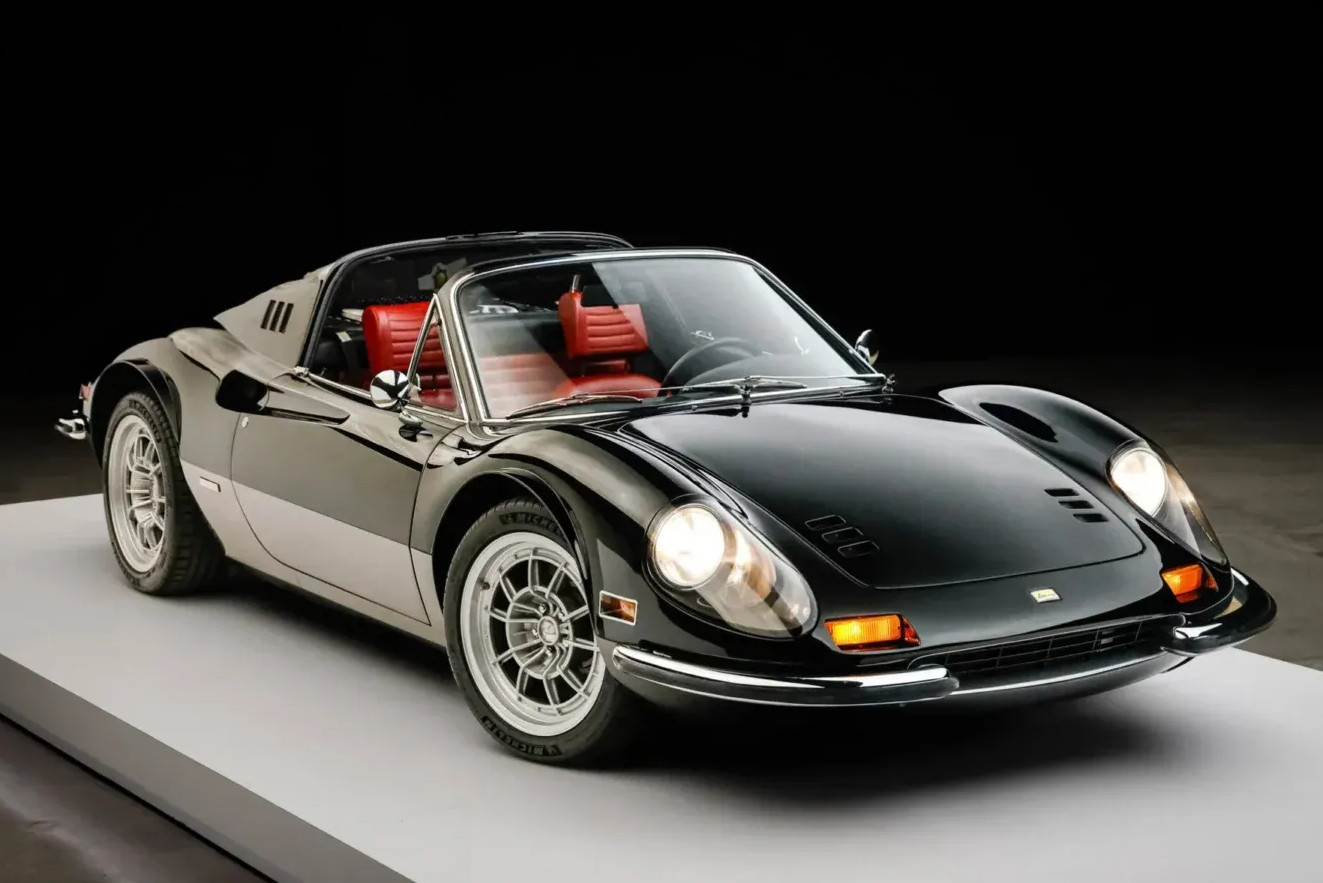 Siêu xe 'Ferrari hạng hai' đời 1972 bị thay động cơ vẫn có giá hơn 21 tỷ đồng