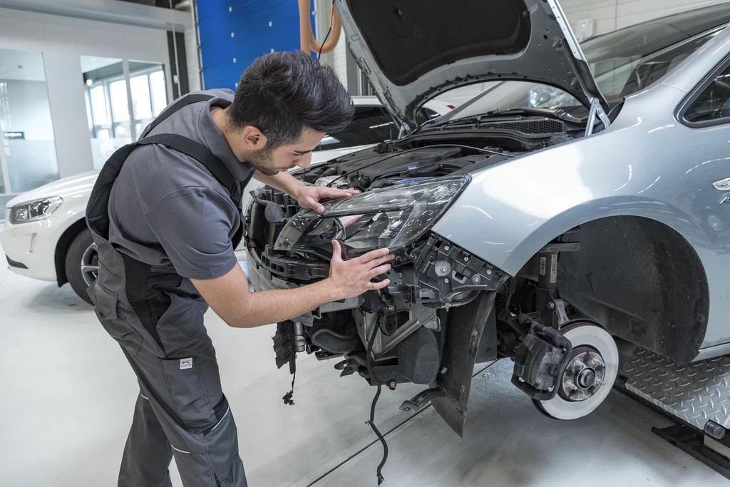 4 bộ phận ô tô luôn thay thế theo cặp để đảm bảo an toàn và tiết kiệm lâu dài